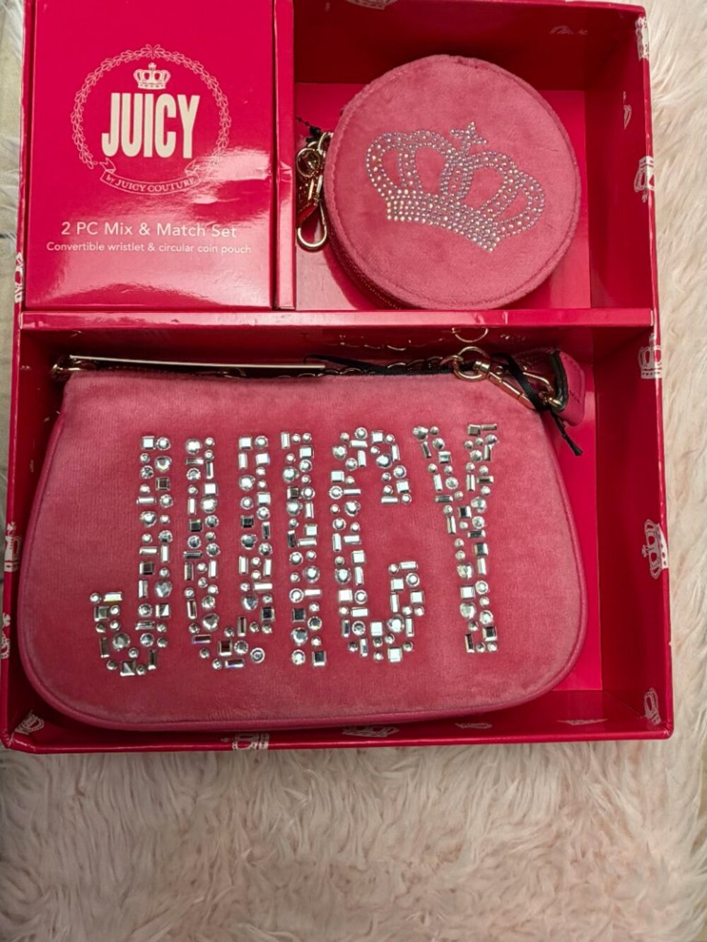 Pink Juicy Couture 2-piece mix-and-match set featuring a soft velvet wristlet